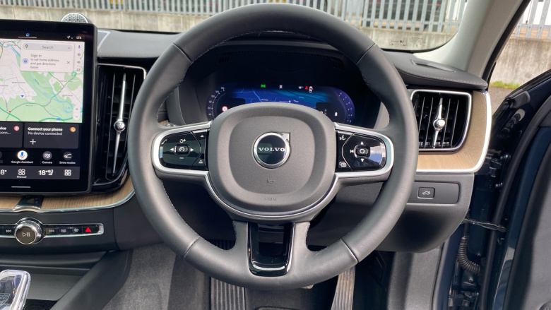 Volvo XC60 2.0 B5P Ultra Dark 5dr AWD Geartronic Petrol Estate